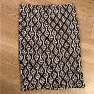 Zara black and white patterned pencil skirt